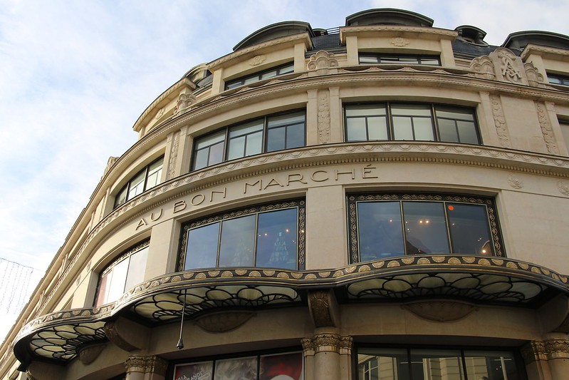 GUIDE TO LE BON MARCHE LARGE DEPARTMENT STORE IN PARIS