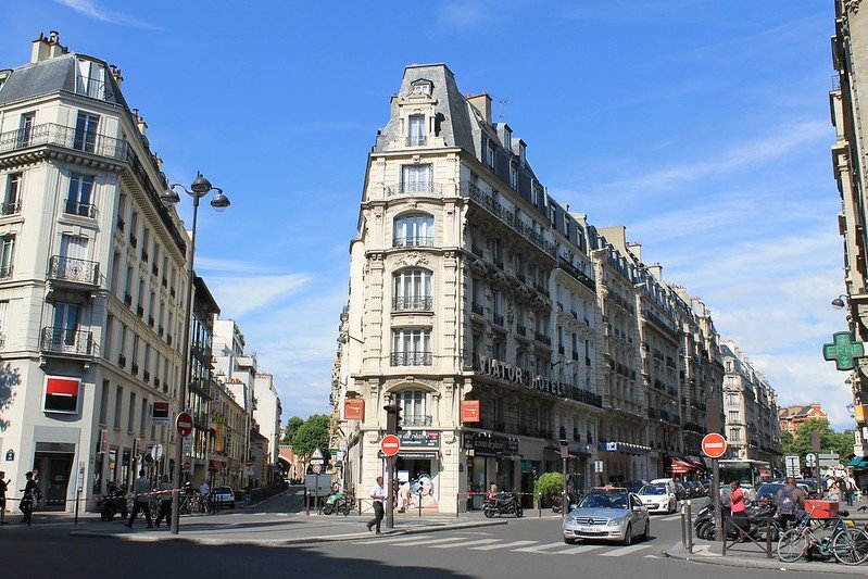 Le Bon Marché - Shopping for children in Paris - Family guide — L'île Aux  Fées